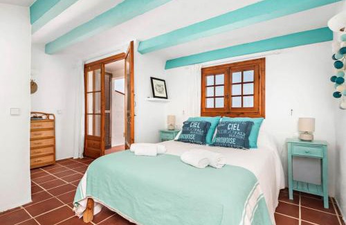 Platges de Fornells Apartment | Discover Sunset Tirant: Family-Friendly 4-Star Retreat