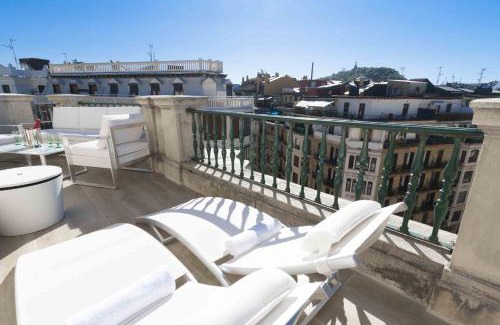 Gros Apartment | Relaxing Stay at Sunset V - Family-Friendly Getaway