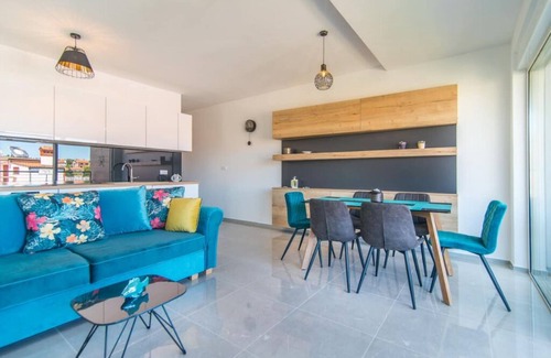 Pjescana Uvala Apartment | Beachfront Apartment SUNSET VALA with Ocean Views & Breakfast