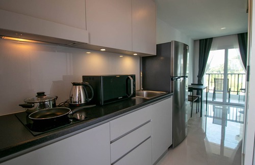 Kram Condo | Cozy 1 Bedroom Suite with Pool and Breakfast Amenities