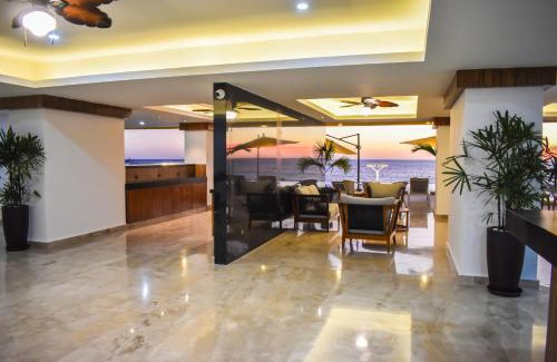 Mazatlan Apartment | Oceanfront Sunset View 1801 - Penthouse with Spa & Pool