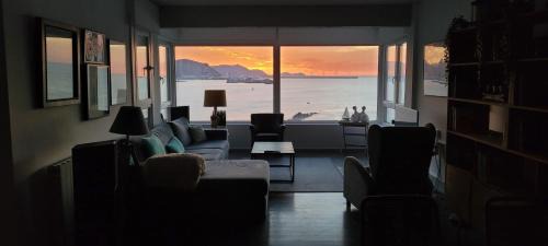 Algorta Apartment | Relaxing Sunset View Apartment for Families with Kids