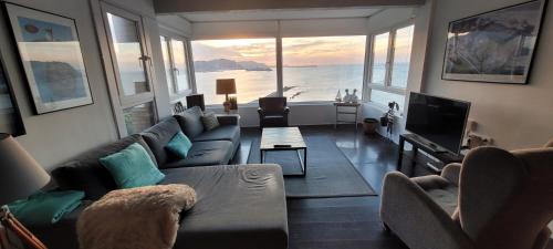 Algorta Apartment | Relaxing Sunset View Apartment for Families with Kids