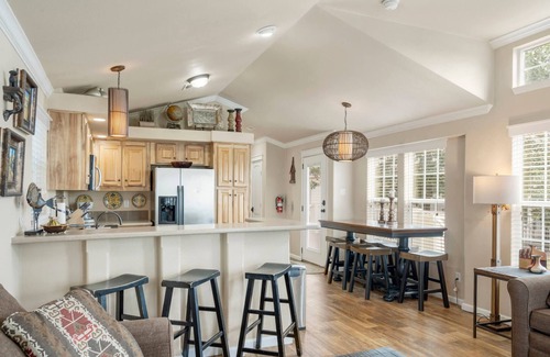 Sperry Cottage | Beautiful Cottage with Breathtaking Sunset and Lake Views
