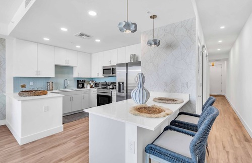 North Trail Condo | Scenic Sunset View Condo Near Downtown Sarasota