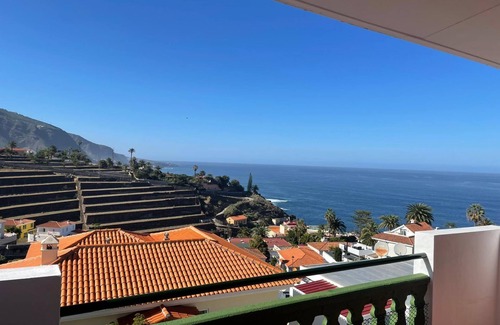 Los Realejos Apartment | Relaxing Oceanview Retreat at Sunset View in La Romantica
