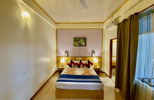 Hangnaameedhoo Hotel | Affordable Comfort at Sunset View Inn with Breakfast Included