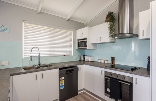 Lancelin House | Experience Breathtaking Sunsets Near Lancelin Island