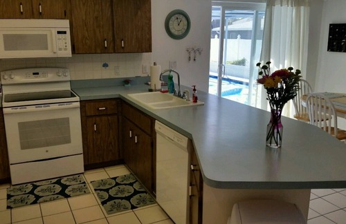 Grove City Cottage | Exceptional Sunset View Duplex at Seahorse Cottage