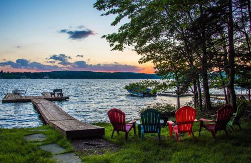 Swanton House | Experience Sunset View: Family-Friendly Comfort Awaits