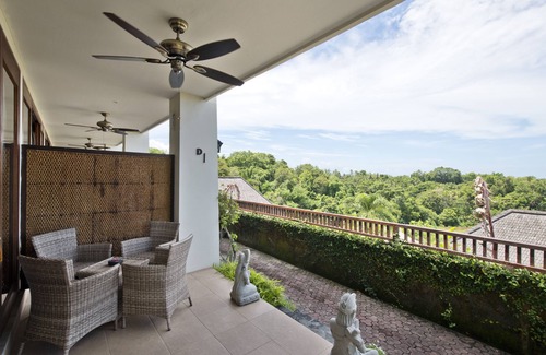 Tegal Mengkeb House | Top-Rated Sunset View Villa with Pool and Ocean Views
