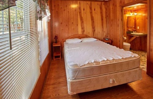 Weatherford Cabin | Relaxing Oasis with Sunset Views, Outdoor Pool & Full Kitchen