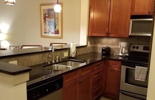 Talladega Condo | Beautiful Sunset Views and Lake Access at Logan Martin