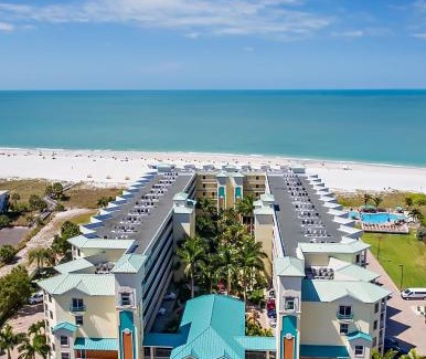 Treasure Island Resort | Oceanfront Sunset Vistas: Beach Suites with Pool & Hot Tub
