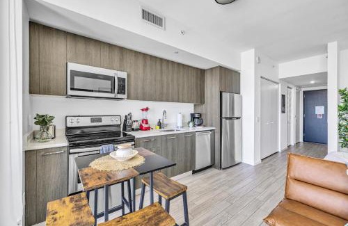 Downtown Miami Apartment | Sunset Waterview Oasis Studio