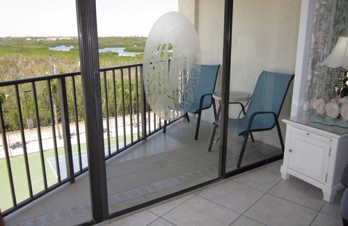 Key Largo Condo | Oceanfront Escape with Pool and Spa in Key Largo
