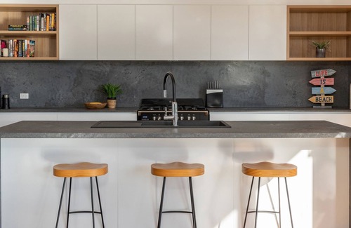 Blueys Beach House | Relax at Sunsets @ Blueys Beach with Oceanfront Views