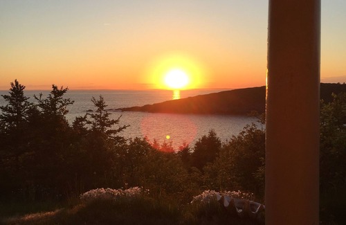 Monhegan Island House | Sunsets Galore nPeace & QuietnBeautiful 3-bedroom home on Monhegan Island.