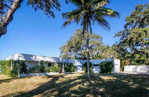 Indian Beach Sapphire Shores House | Escape to Sunsetter on Sapphire Shores: Oceanfront Bliss
