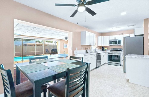 Harbor Bluffs House | Sunny Escape: Beaches, Poolside Relaxation & Pet-Friendly Stay