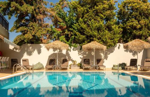 Malia Hotel | Relax at Sunshine Boutique Hotel with Oceanfront Amenities