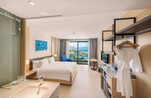 Khanh Hoa Hotel | Scenic Sunshine Cam Ranh with Pool and Family-Friendly Amenities
