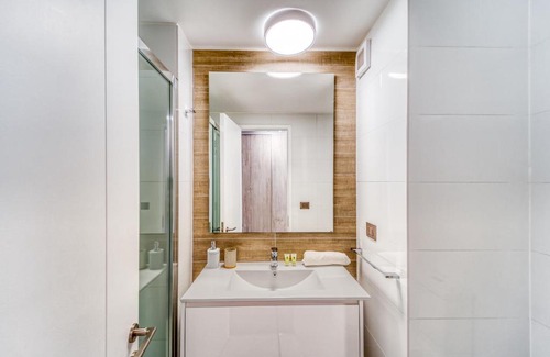 Concon Apartment | Ocean View 2 Bedroom Retreat on Sunshine Coast