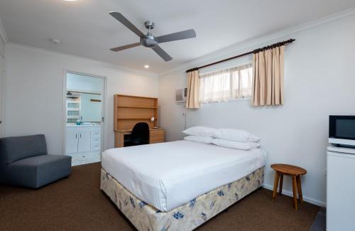 Marcoola Hotel | Discover Sunshine Coast Airport Motel with Pool & 9/10 Rating