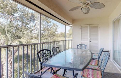 Sandestin Apartment | Relax at Sunshine Cottage: Pet-Friendly Stay with Pool