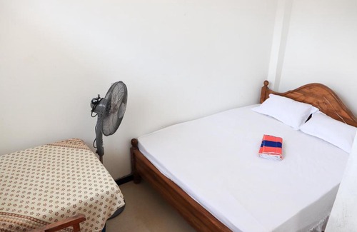 Polhena House | Family-Friendly Sunshine Guest with Kitchen Amenities