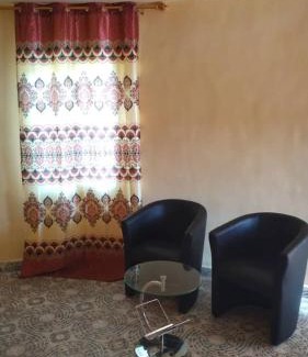West Coast Division House | Budget-Friendly Sunshine Guesthouse Bafuloto - Pet & Child Friendly