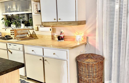 North Port House | Sunshine Hideawayn6 mins to Warm Mineral Springs