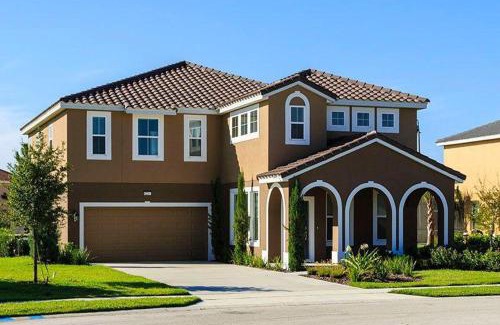 Davenport House | Family-Friendly Sunshine Home in Solterra with Pool & Hot Tub
