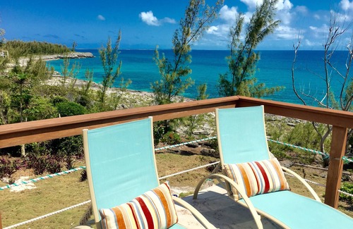 Rainbow Bay Villa | Sunshine House: Private Water Access & Pet-Friendly Stay