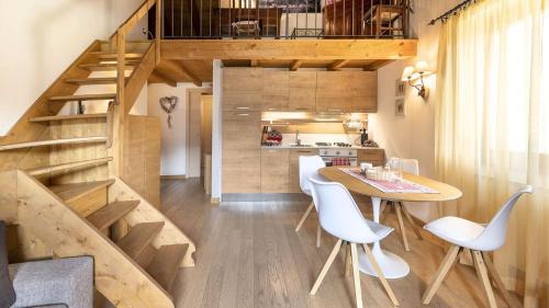 Vione Apartment | Sunshine Hotel: Family-Friendly with Hot Tub & Pet Perks