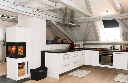Unterallgau Apartment | Sunshine Retreat: Serenity with Ocean Views near Munich