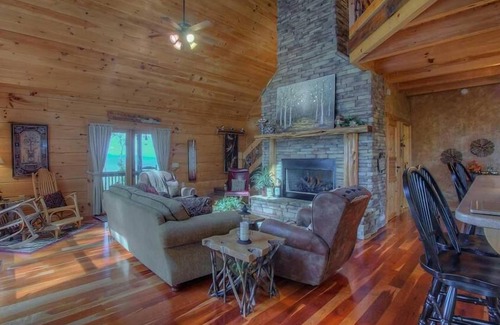 Morganton Cabin | Sunshine Mountain: Pet-Friendly Retreat with Outdoor Fun