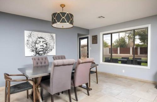 Scottsdale Highlands House | Relax at Sunshine on Sells with Pool & BBQ Amenities