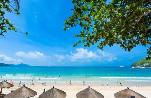 Sanya Resort | Oceanfront Sunshine Resort Intime Sanya - Guest Rated 8.9