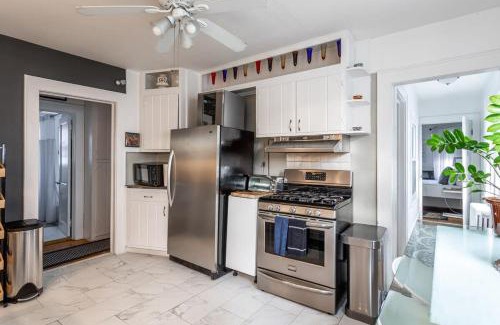 Cove - East Side - Shippan Apartment | Relax in Sunshine Room by Harbor, Family-Friendly & Convenient