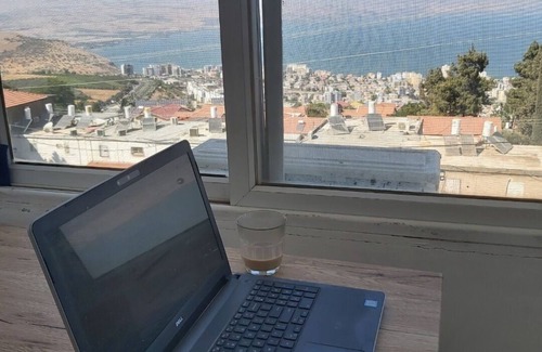 Tiberias Apartment | Sunshine Rooms: Convenient Access to City & Beach