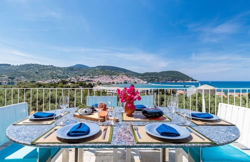 Xanthi Region Villa | Sunshine Villa: Ideal Location with 33ft Pool & Ocean View