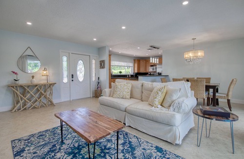Deerfield Beach House | Paradise Awaits at Sunshine Villa - Steps from the Beach