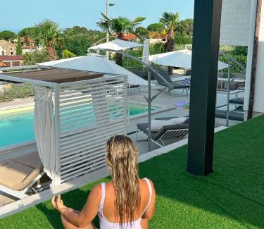 Kastelir Villa | Beachfront Bliss at Sunshinewilla: 4-Star Guest Favorite