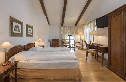 Villa Hotel | Sunstar Hotel Piemont: Poolside Relaxation & Spa Retreat