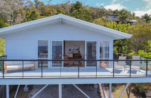 Bicheno House | Suntrap Cove - you and the ocean
