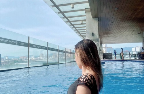 Mabolo Condo | Inviting Sunvida Condo Unit: Pool, Breakfast & Family-Friendly