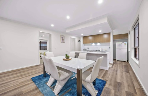 Lucas House | Sunview Family Home With Wheelchair Access