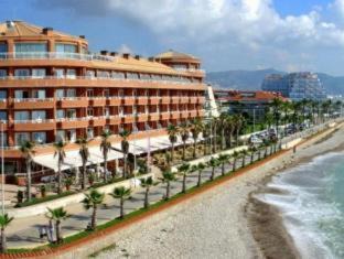 Passeig Maritim Hotel | Discover Sunway Playa Golf & Spa Sitges: Oceanfront Bliss