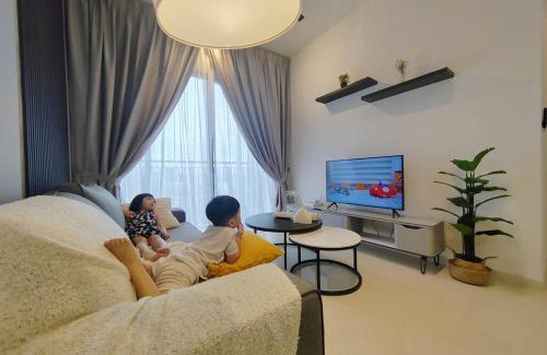 Maluri Apartment | Convenient Sunway Velocity 2: Family-Friendly & Near Mall